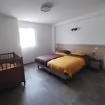 Pink House Tatil Evi Rainville