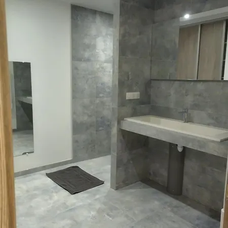 Pink House * Rainville