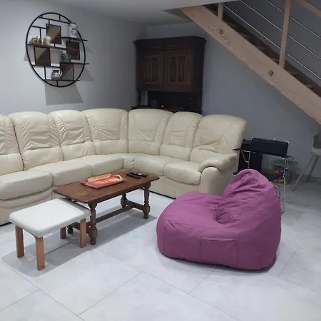 Pink House * Rainville