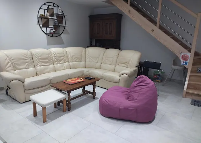 Pink House * Rainville