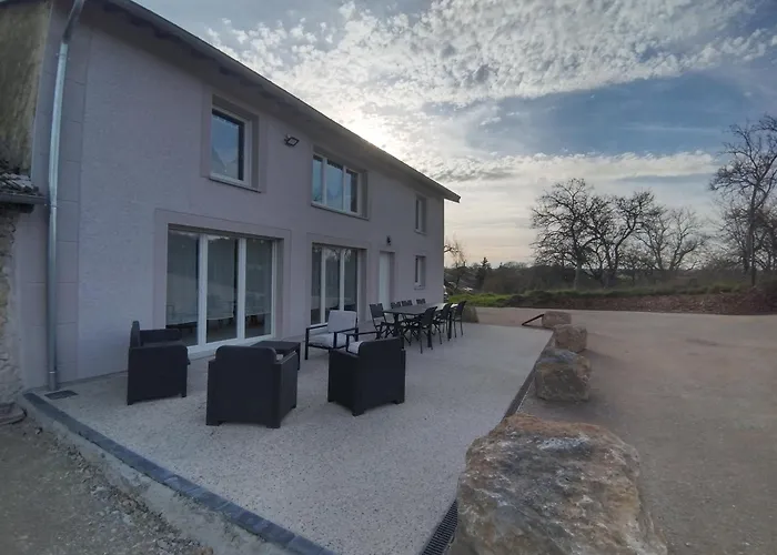 Pink House Rainville