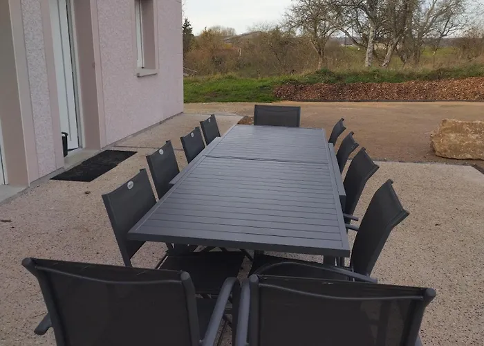 Pink House * Rainville